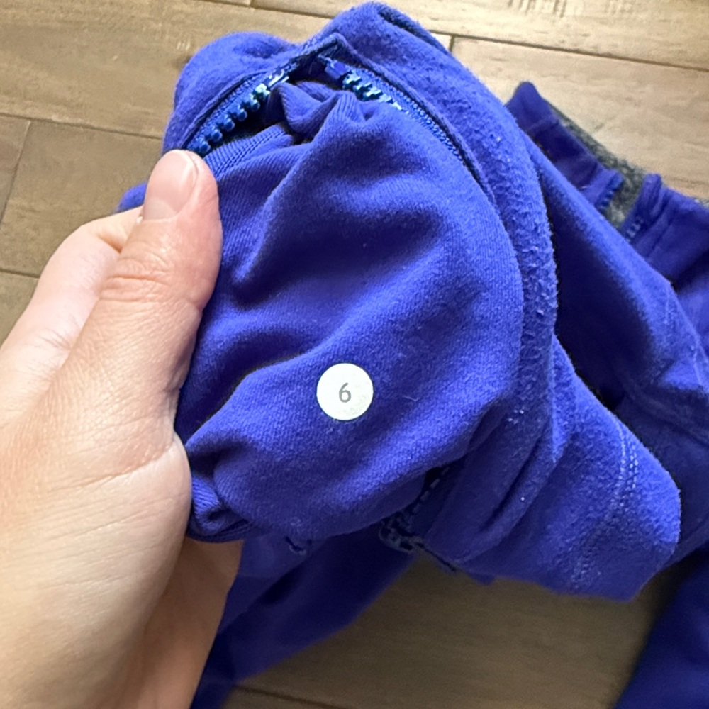 Lululemon Jacket - Picture 3 of 4